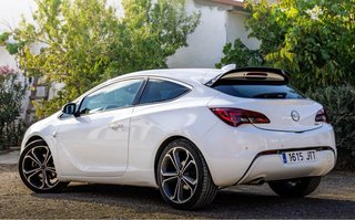 Opel Astra GTC Sportive 140cv 2016 95.000km