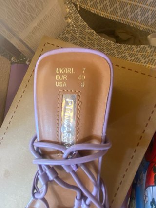 Sandalias de tacón Primark moradas talla 40