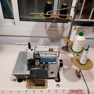 Overlock industrial Singer 5 hilos