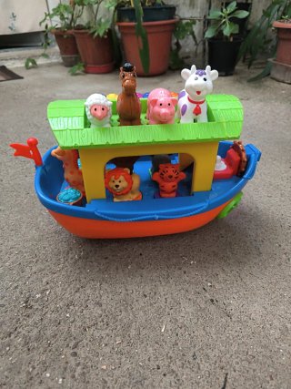 Barco de Noé con animales