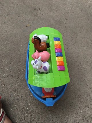 Barco de Noé con animales