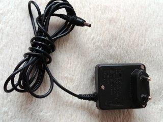 Caricabatterie per cellulare: Nokia e altri.