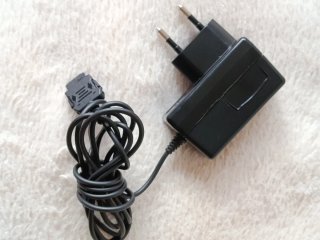 Caricabatterie per cellulare: Nokia e altri.