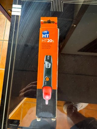 Detector de Tensión HT20s con Linterna LED