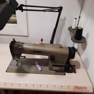 Máquina de coser industrial JUKI DDL-555