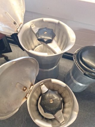 Set di tre caffettiere Magefesa