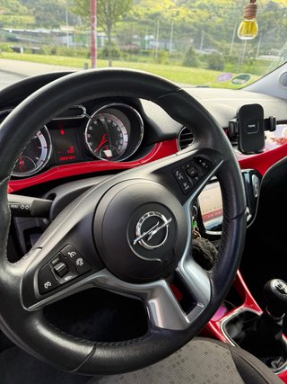 Opel ADAM negro