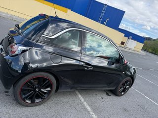 Opel ADAM negro