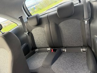 Opel ADAM negro