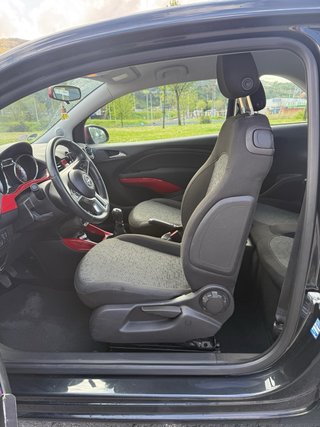 Opel ADAM negro