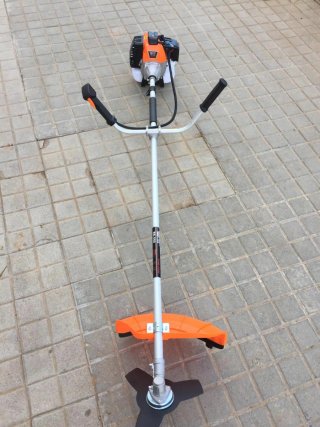 Desbrozadora nueva