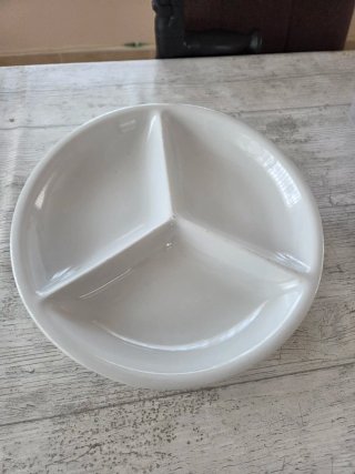 Plato de porcelana blanco para aperitivo