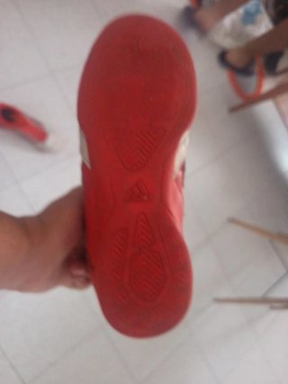 Botas de futbol sala para 15euros los dos