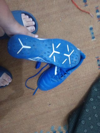 Botas de futbol sala para 15euros los dos