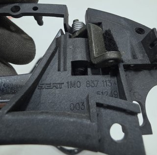 Maneta interior izquierda SEAT Toledo