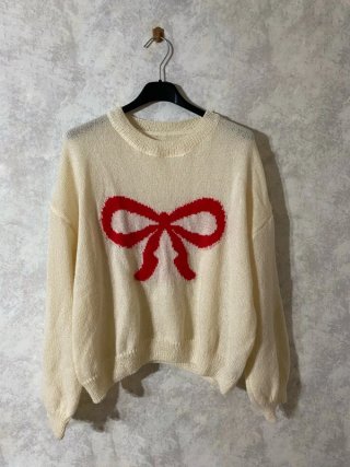 Jersey calado blanco crudo Shein XS con lazo rojo