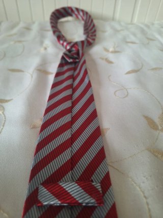 Corbata Elegante Rayas Rojas y Grises