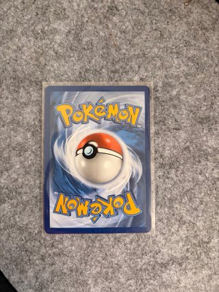 Carta Pokémon Goldeen 087/084