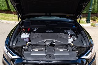 Audi Q8 S line 55 TFSIe 290kW quattro tiptronic