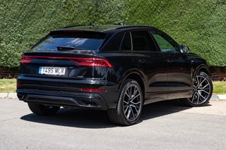 Audi Q8 S line 55 TFSIe 290kW quattro tiptronic
