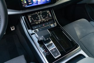 Audi Q8 S line 55 TFSIe 290kW quattro tiptronic
