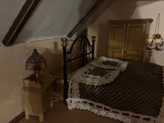 Casa de muñecas de madera estilo granja artesana