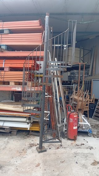 ESTRUCTURA ESCALERAS CARACOL HIERRO