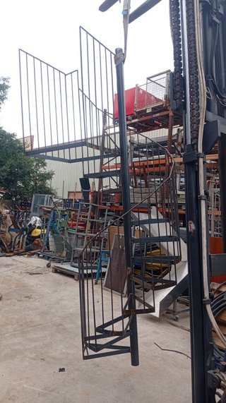 ESTRUCTURA ESCALERAS CARACOL HIERRO