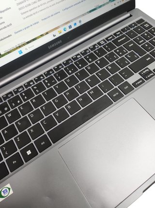Samsung Galaxy Book 4 i5 16GB 500GB SSD