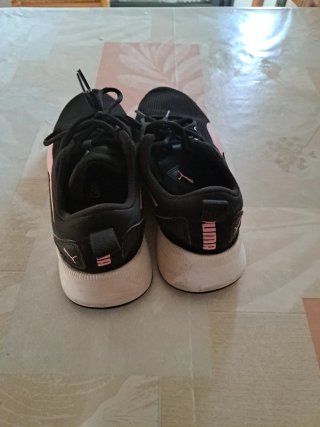 Zapatillas Puma Mujer Negras y Rosas