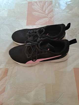 Zapatillas Puma Mujer Negras y Rosas