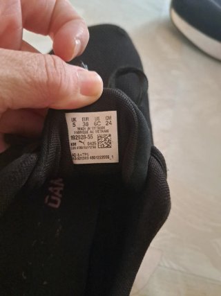 Zapatillas Puma Mujer Negras y Rosas