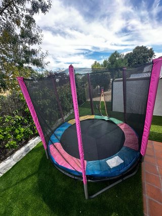 Cama elástica infantil con red de seguridad
