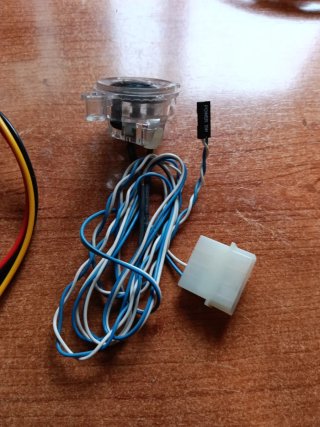Varios cables y conectores PC