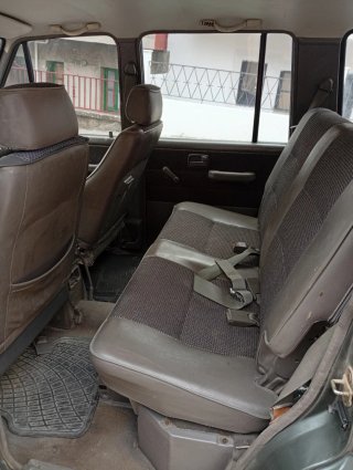 Isuzu Trooper 2000
