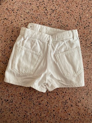 Falda pantalón blanca de niña
