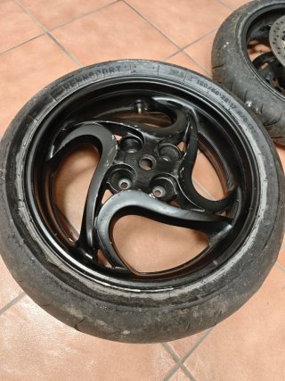 Llantas Honda CB1000R