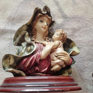 Pareja Figuras Religiosas Virgen y Jesús