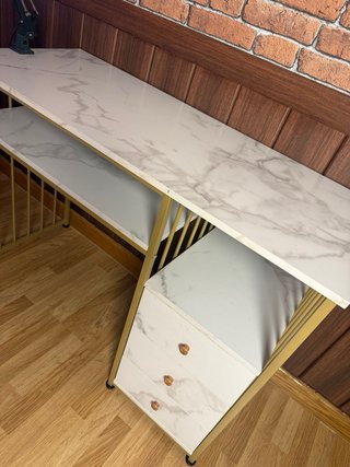 Mesa de manicurista marmol con silla