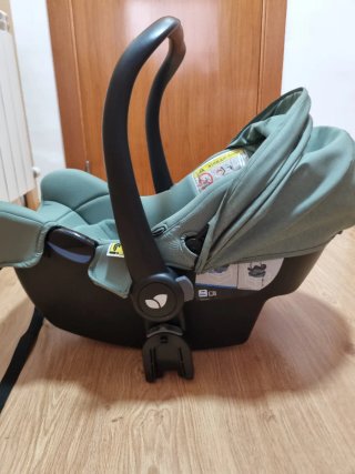 Portabebés Joie i-Snug, con carrito base de regalo