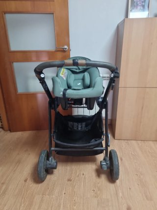 Portabebés Joie i-Snug, con carrito base de regalo