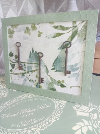 Quadro decorativo con chiavi antiche