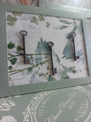 Quadro decorativo con chiavi antiche