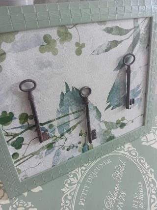 Quadro decorativo con chiavi antiche