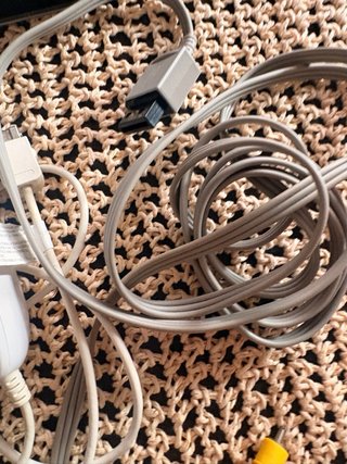 Nintendo Wii Cables + 2 Nunchuk