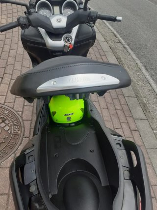 Yamaha XMAX 250i Maxi Scooter Negra