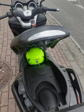 Yamaha XMAX 250i Maxi Scooter Negra