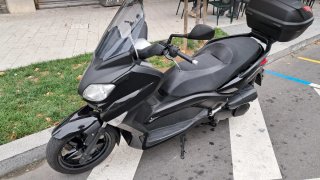 Yamaha XMAX 250i Maxi Scooter Negra