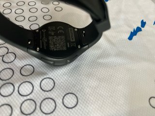 Reloj deportivo Garmin con cargador