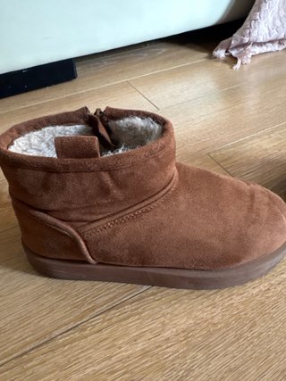Botas Zara Australianas Marrón Talla 35